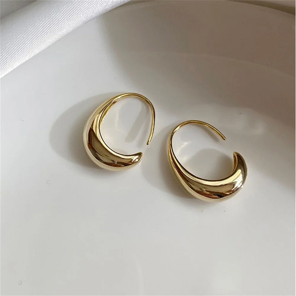 Boucles d’oreilles Cercle C plaquées or 18K