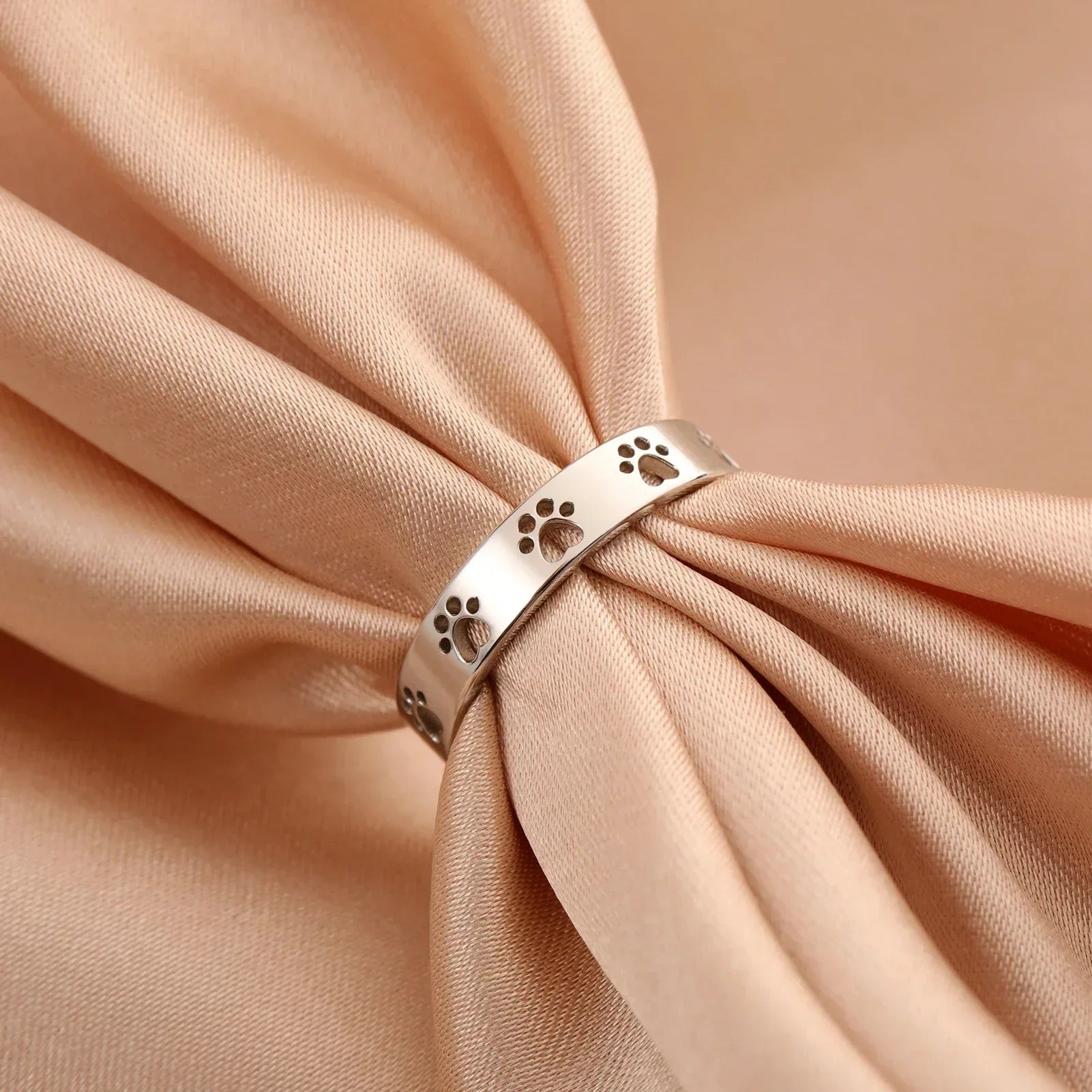 MIRAIE – Anneau en Or Argenté avec Empreinte de Patte Ajustable