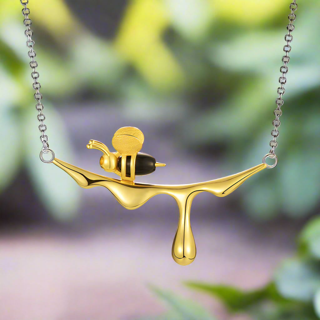 MELINA – Collier en forme de goutte de miel et abeille