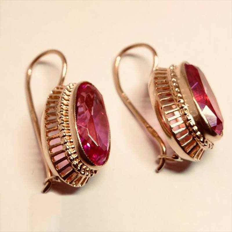 Boucles d'oreilles en cristal rouge vintage finition or rose