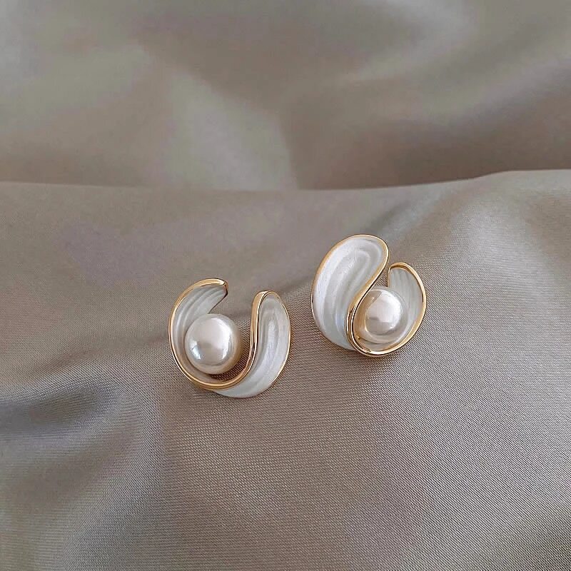Antoinette™ | Boucles d’oreilles de luxe avec opale blanche