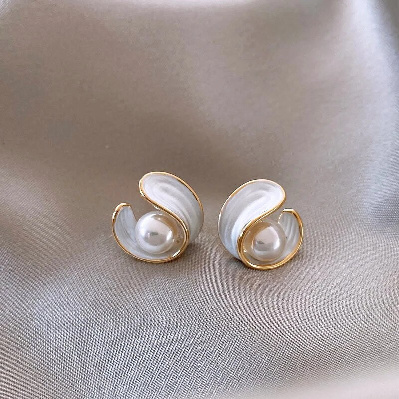 Antoinette™ | Boucles d’oreilles de luxe avec opale blanche