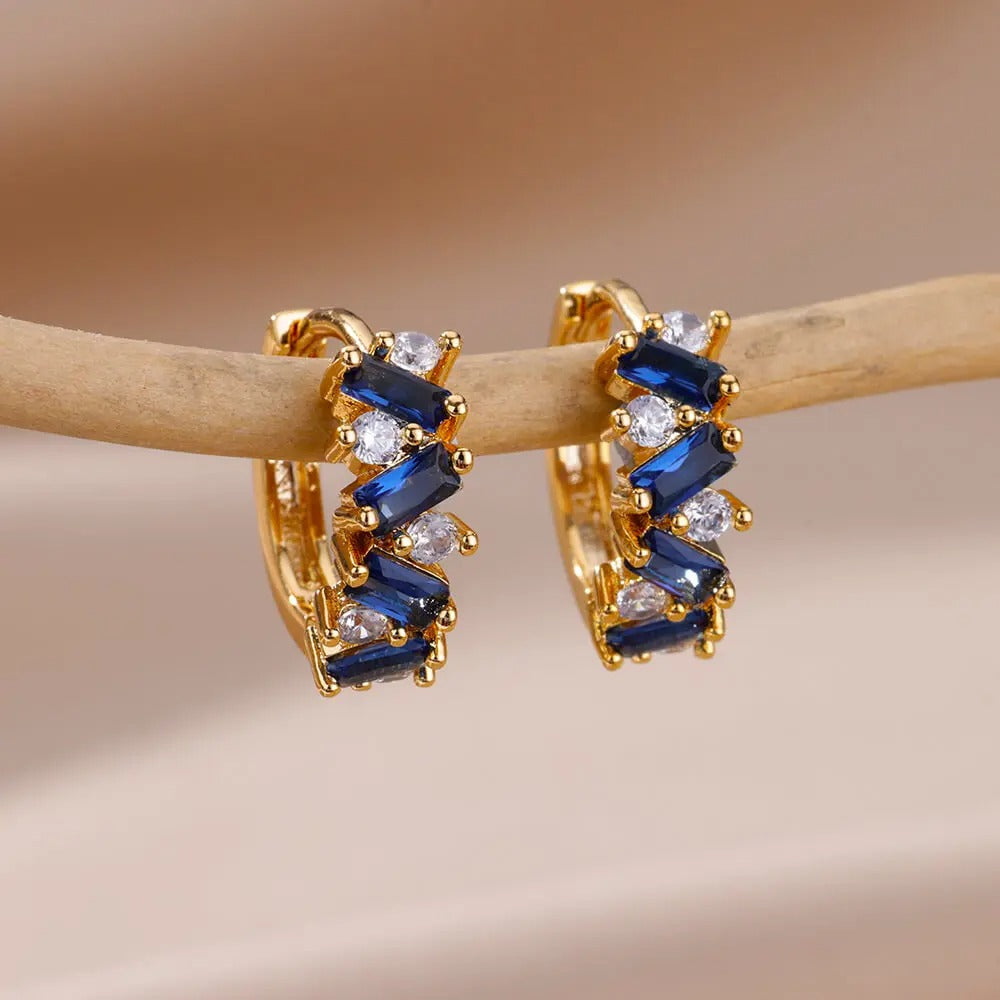 Boucles d’Oreilles Créoles Bleues plaquées or 18K avec zircon