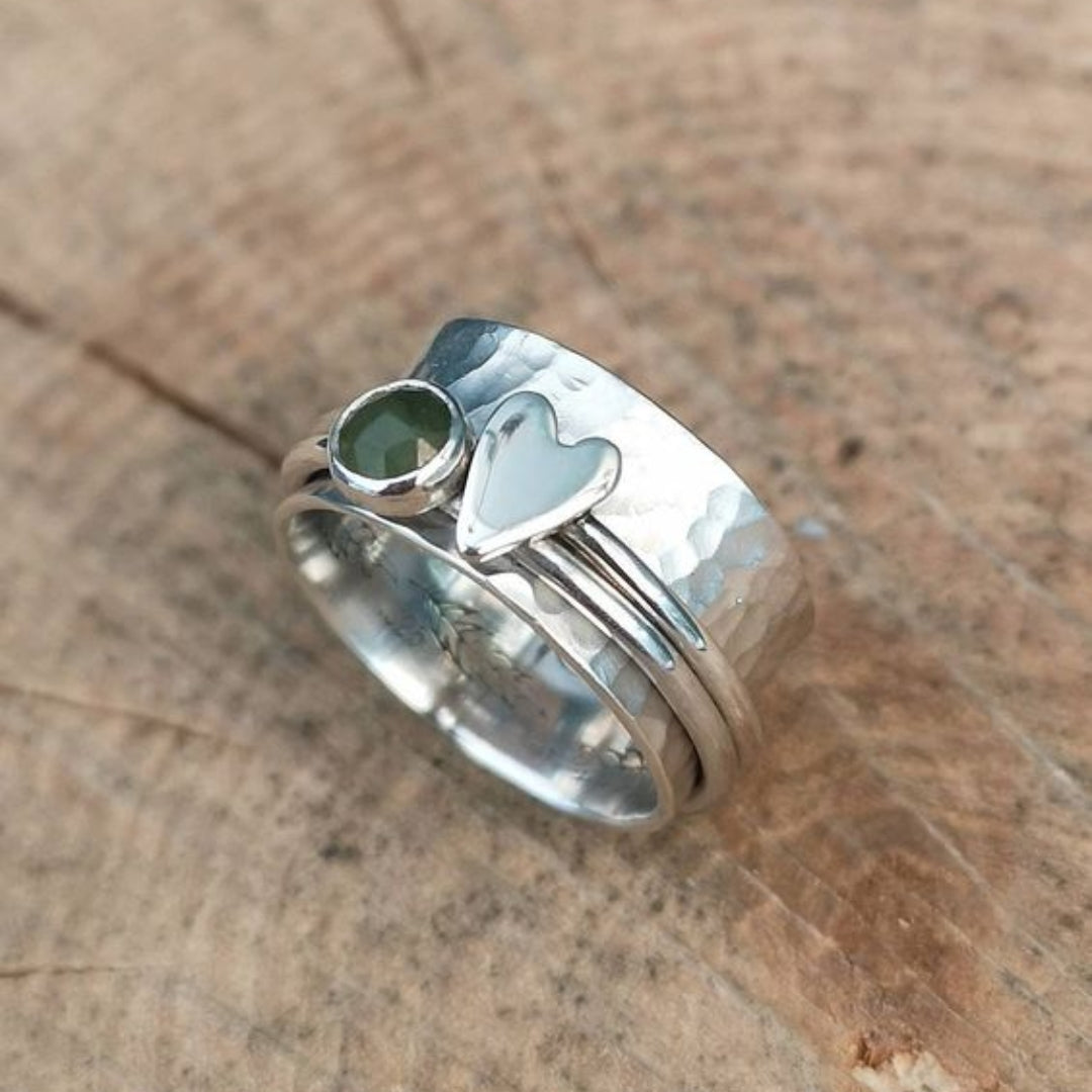 Bague en argent vintage avec cœurs