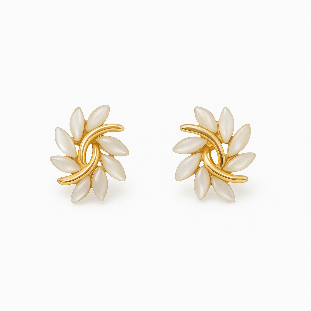 Boucles d’oreilles dorées avec opale blanche