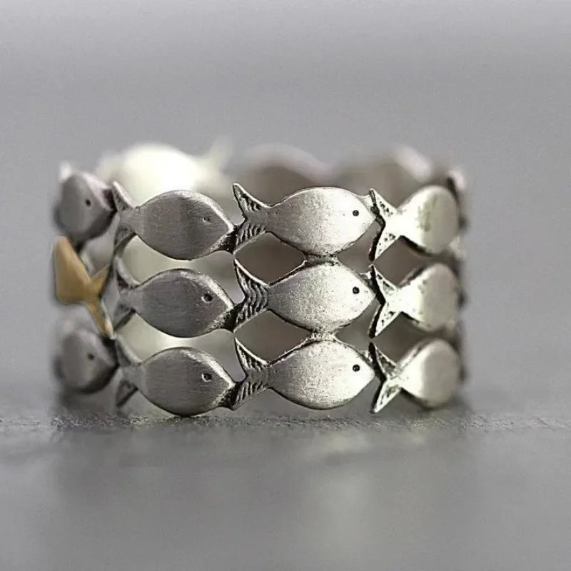 Bague doré ajustable en petit poisson