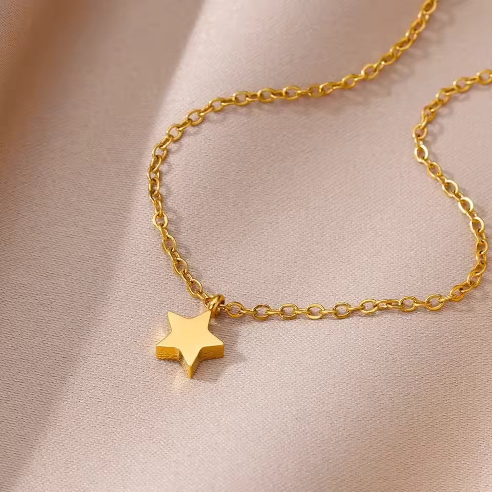 Collier Pendentif Étoile plaqué or 18K