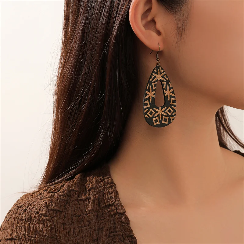 Boucles d'oreilles vintage en noir