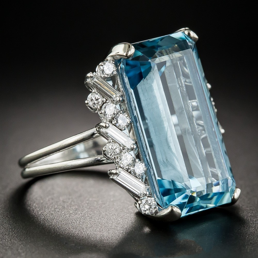 Bague en argent vintage avec cristal bleu clair et zirconia