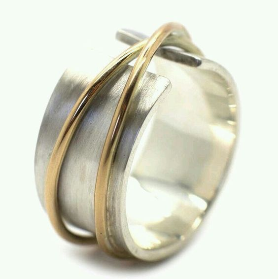 Bague vintage finition or et argent
