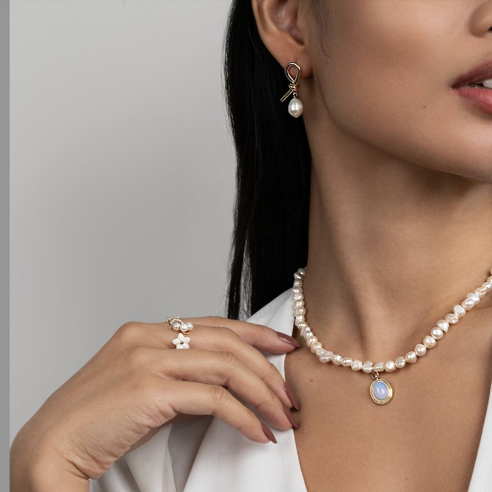 Boucles d'Oreilles en Or Noué & Perles d'Eau Douce | Or